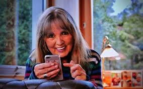 wie sieht monika herz heute aus: Das heutige Leben der Schlagerlegende und ihr überraschender Rückzug aus der Öffentlichkeit