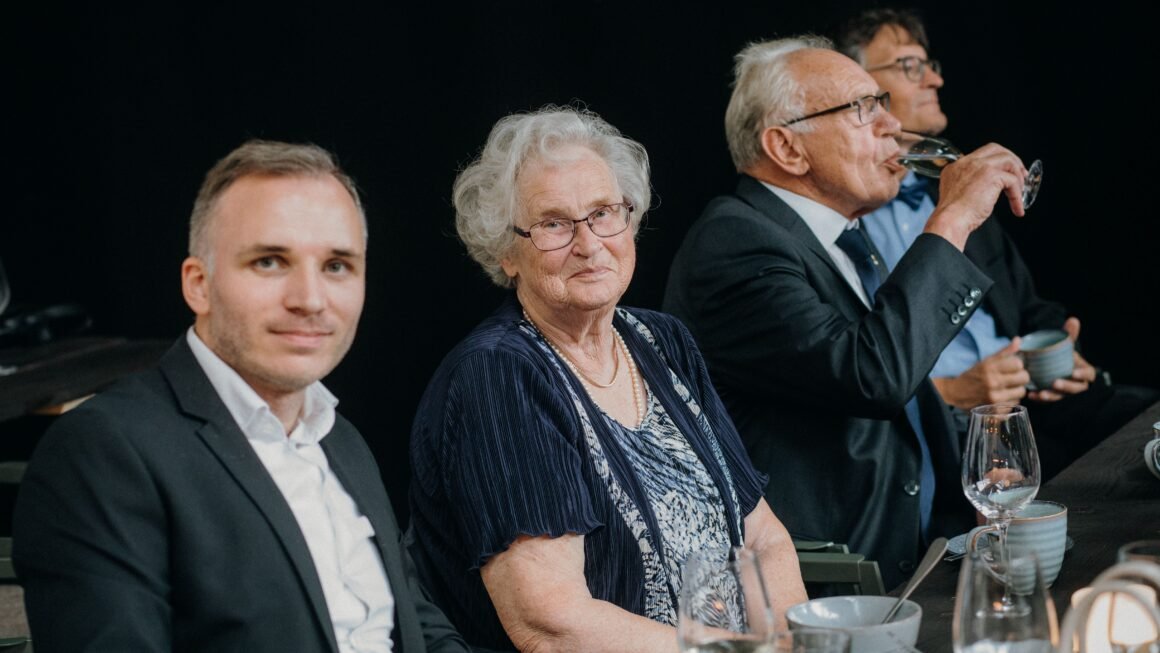 Theo Raiser: Alter, Familie, Eltern und das Leben abseits der Öffentlichkeit